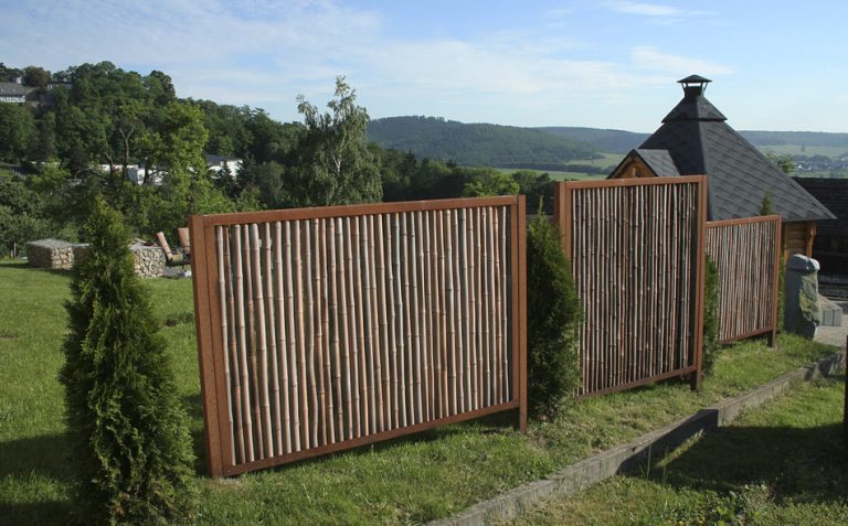 cortenstaal bamboe privacyscherm 768x477